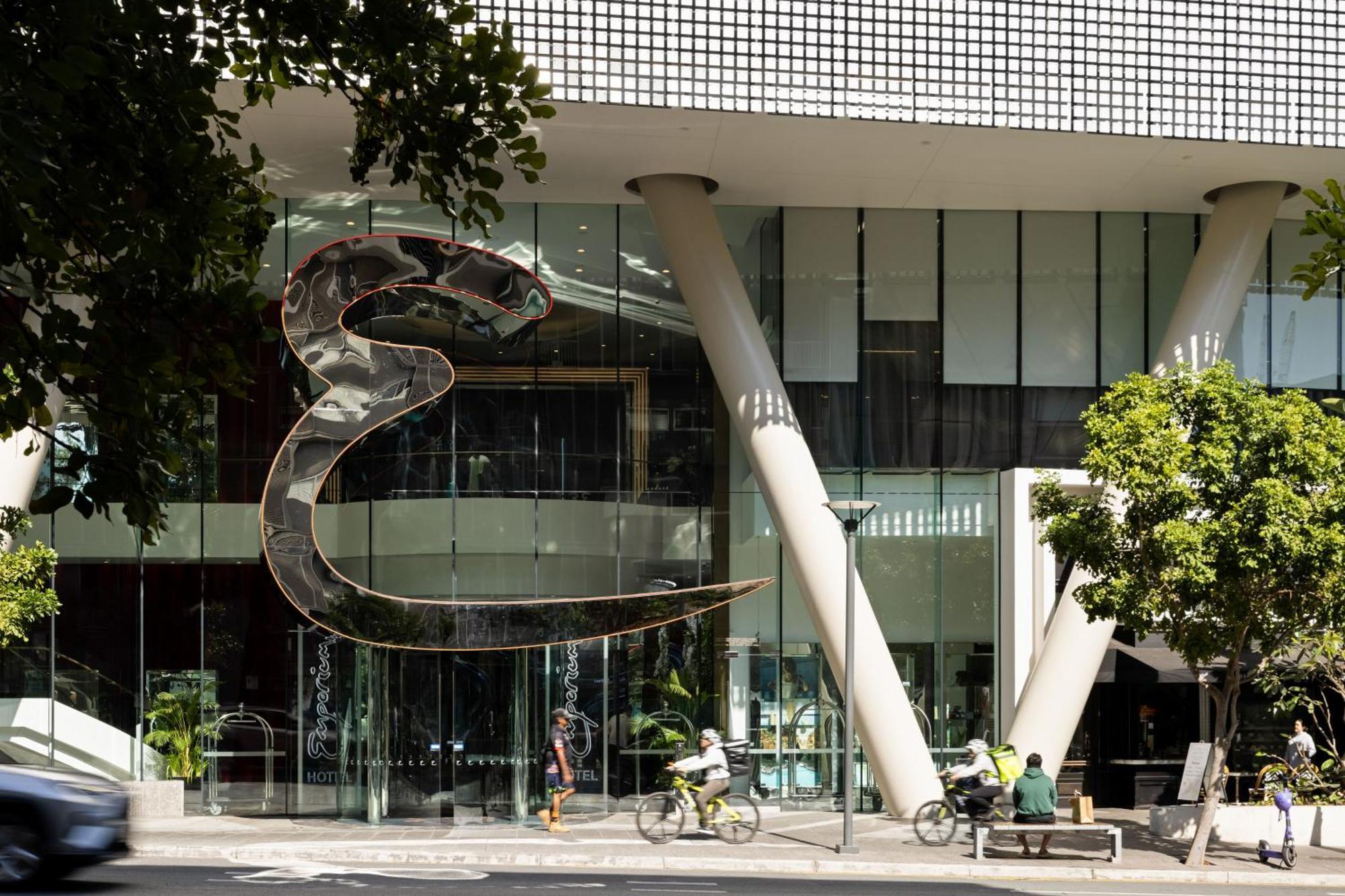 Emporium Hotel South Bank Brisbane Luaran gambar The main entrance of the National Gallery of Victoria