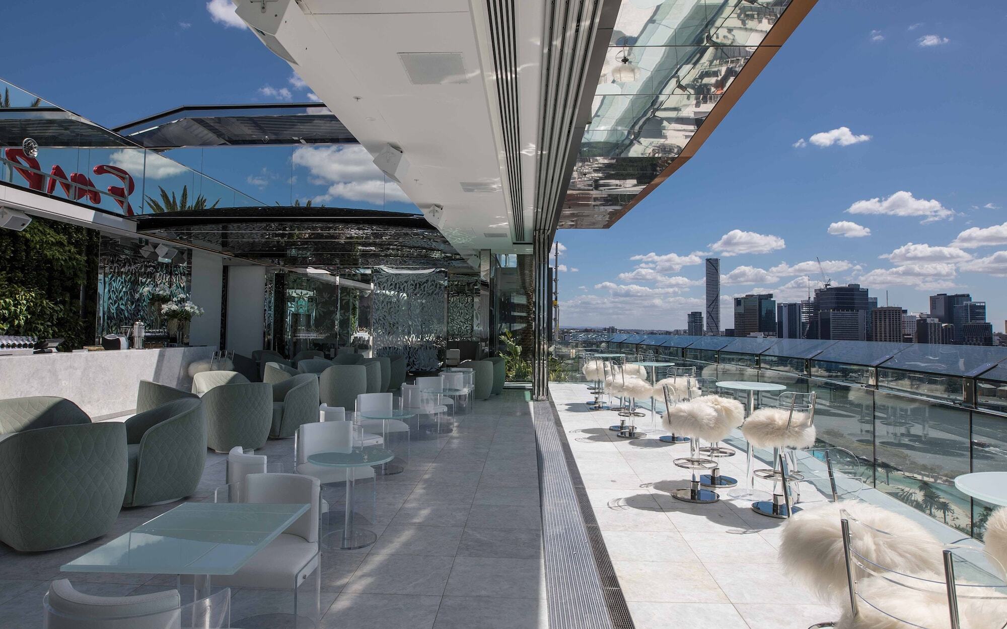 Emporium Hotel South Bank Brisbane Luaran gambar The rooftop bar at the Standard East Village
