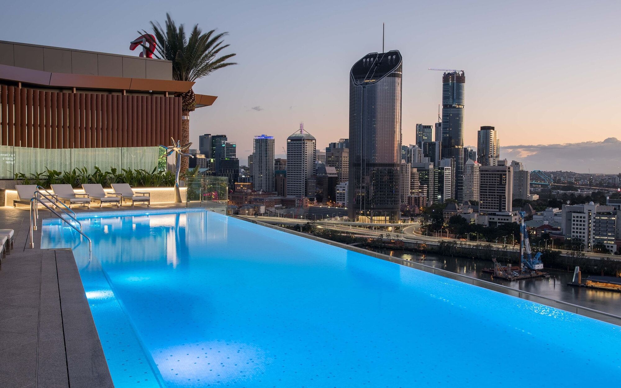 Emporium Hotel South Bank Brisbane Luaran gambar The rooftop pool at the Emporium Hotel South Bank